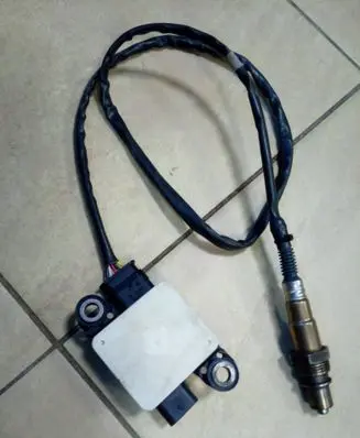 Volkswagen Tiguan Lambda probe sensor 04L906261J NE69342