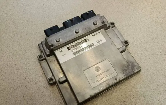 Volvo S80 Engine control unit/module ECU 30729351 0004044371 0100530185A