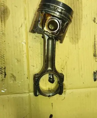 Renault Trafic II (X83) Piston with connecting rod M9R