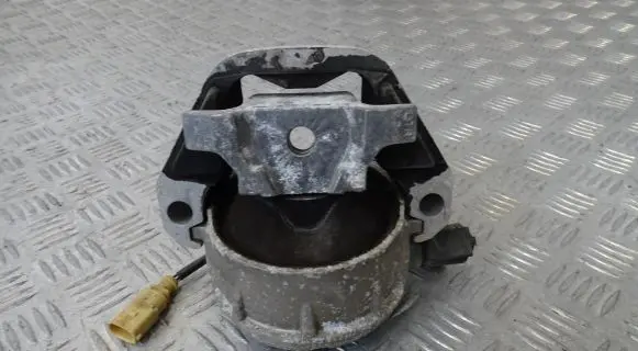 Audi A6 C7 Engine mount vacuum valve 4G0199381NF