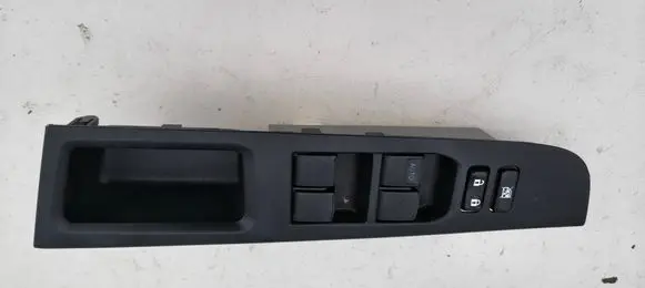 Toyota Yaris Electric window control switch 742320D690