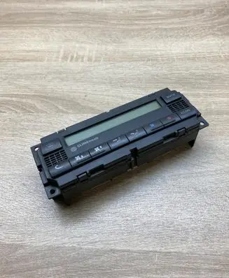 Volkswagen PASSAT B5 Climate control unit PASSATB5