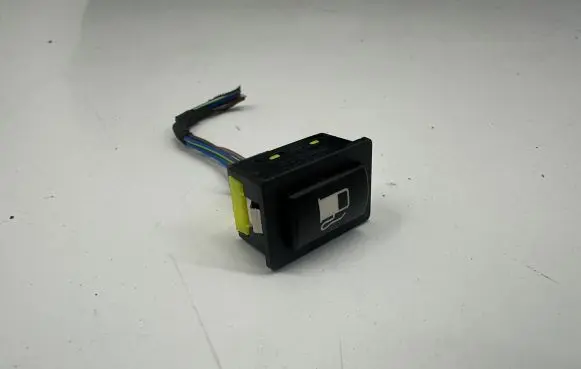 BMW X3 G01 Fuel tank opening switch 9323414