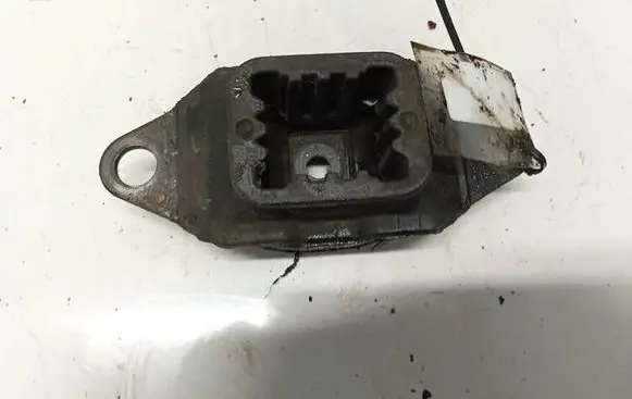 Nissan Micra Engine mount bracket 1A0494