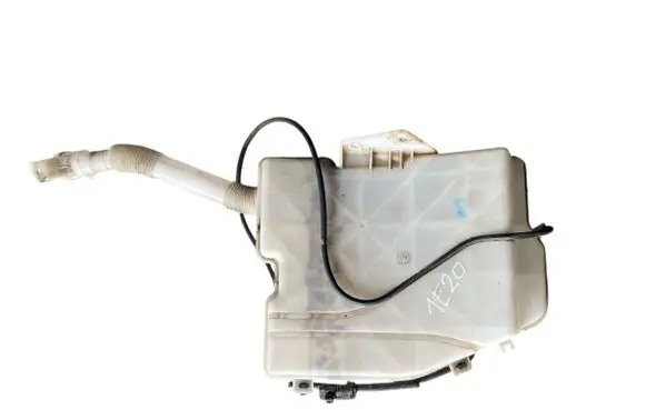 Mitsubishi L200 Windshield washer fluid reservoir/tank