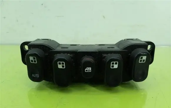 Chevrolet HHR Quarter vent window switch 22722501