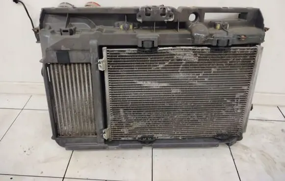 Peugeot 208 I Radiator support slam panel 