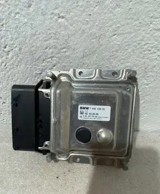 BMW 5 F10 F11 Adblue control unit 003000000 7445434 0281032793