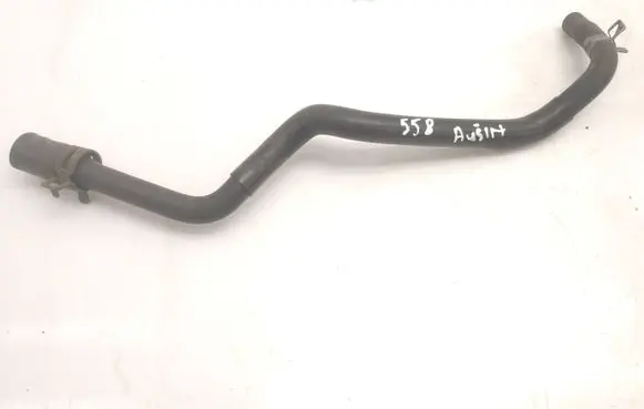 Volkswagen Golf II Engine coolant pipe/hose 068121105E