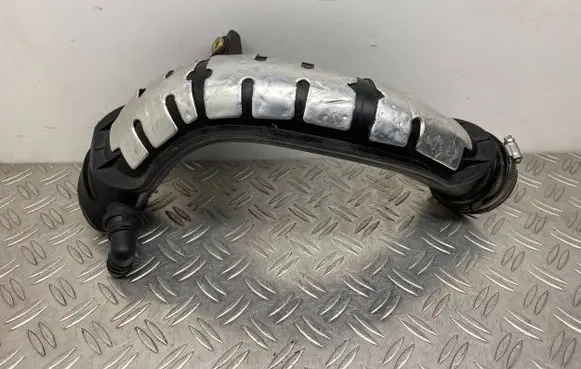 Ford Fusion II Air intake hose/pipe CV619R504BB