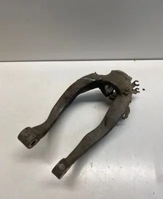 Volvo XC90 Lower shock absorber bracket 31360635