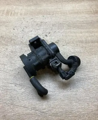 Opel Astra J Turbo solenoid valve 09158200