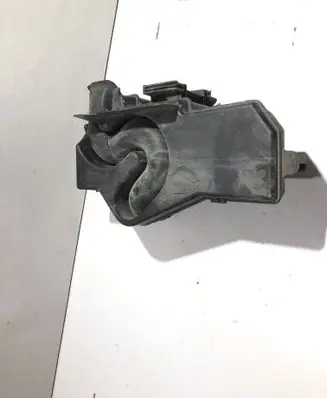 Peugeot 307 CC Intake resonator 9650677080