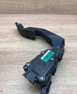 Audi A8 S8 D3 4E Accelerator throttle pedal 4E1723523B 6PV008026 HLO