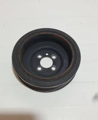 Volkswagen PASSAT B6 Crankshaft pulley 03G105243