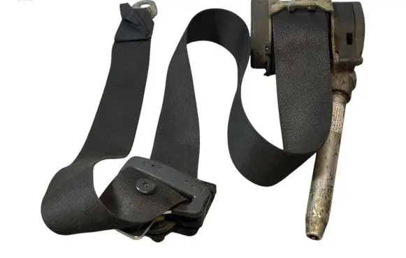 Mercedes-Benz Sprinter W901 W902 W903 W904 Front seatbelt