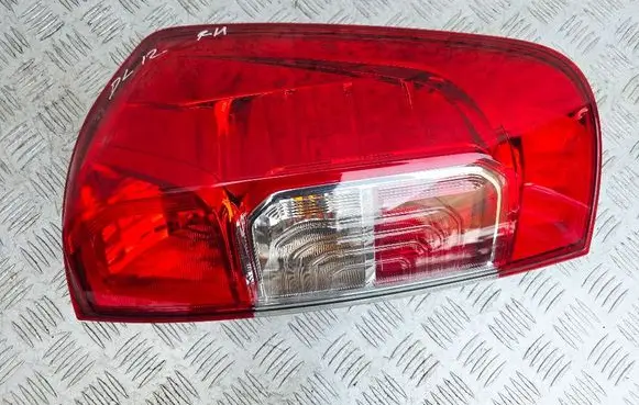 Nissan Navara D23 Rear/tail lights 225367 3870