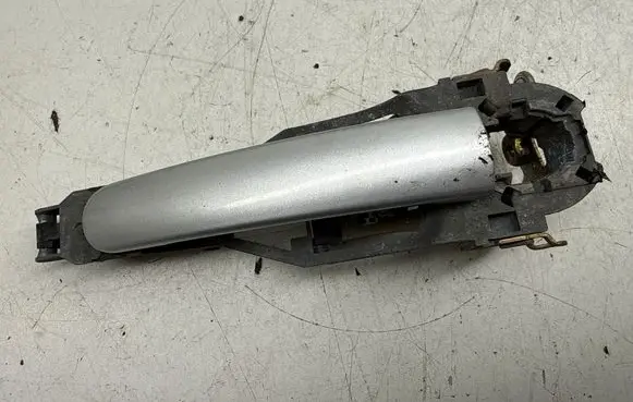 Volkswagen PASSAT B5.5 Front door exterior handle 3B0837885 6Q0837886 6Q0837885