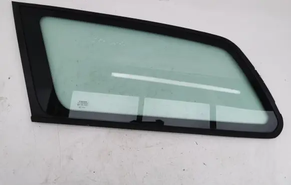 Volvo V50 Rear side window