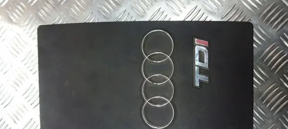 Audi A4 S4 B5 8D Engine cover (trim)