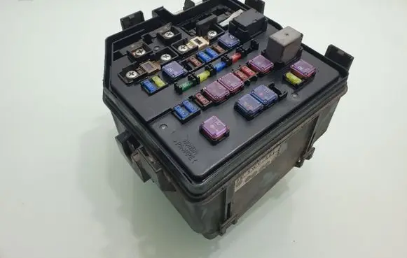 Honda CR-V Fuse box set 08SWYE01