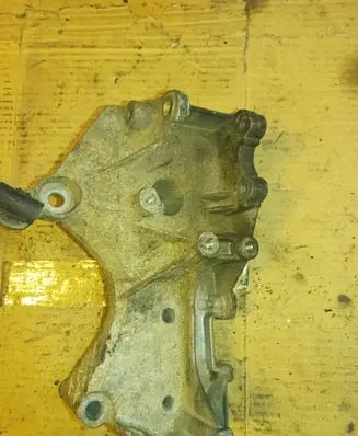 Renault Kangoo I Generator/alternator bracket 7700273712