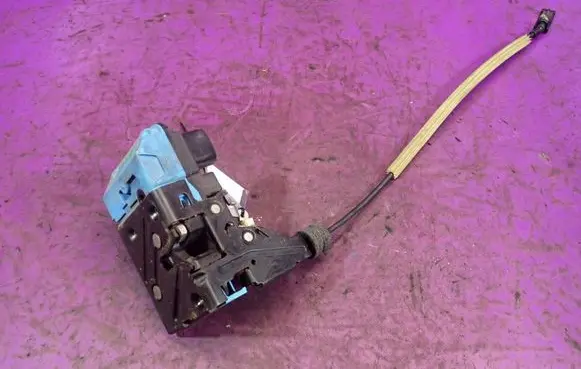 Volvo S60 Front door lock
