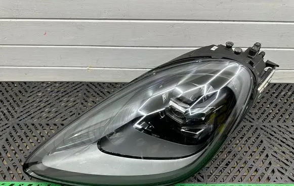Porsche Cayenne (9Y0 9Y3) Headlight/headlamp 9y0941033 T9Y0033 0164654500000219