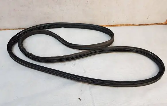 Mercedes-Benz EQA Trunk rubber seal (body) A2477406300ORI