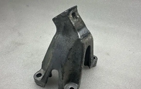 Audi A6 Allroad C7 Engine mounting bracket 8K0199307BJ