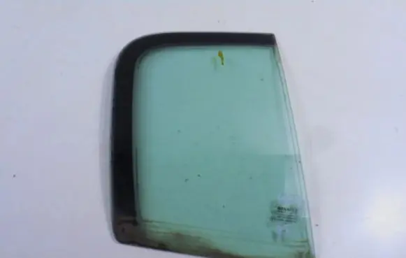Renault Megane II Rear side window 43R-000015