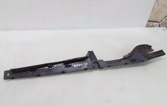 Fender mounting bracket