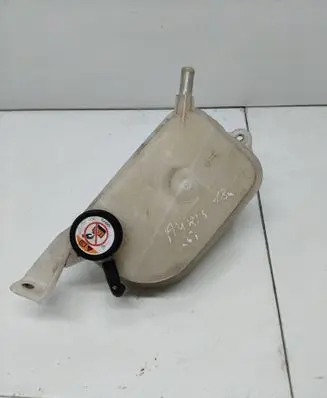 Toyota Auris E180 Coolant expansion tank/reservoir 164800D030 62971LS
