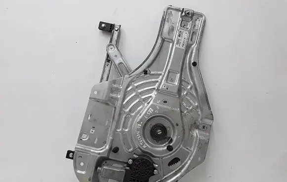Hyundai Tucson JM Rear door window regulator with motor 824802E010