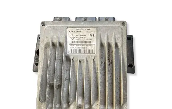 Renault Megane II Engine control unit/module 8200498188