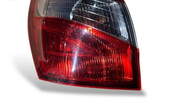 Nissan Qashqai Rear/tail lights L90033255