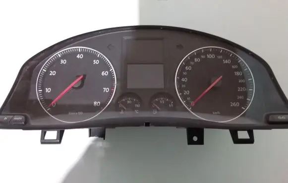Volkswagen Golf Plus Speedometer (instrument cluster) 1K0920852A