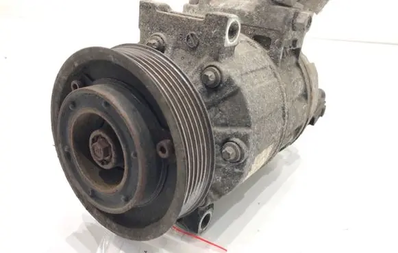Volkswagen Golf V Air conditioning (A/C) compressor (pump) 
