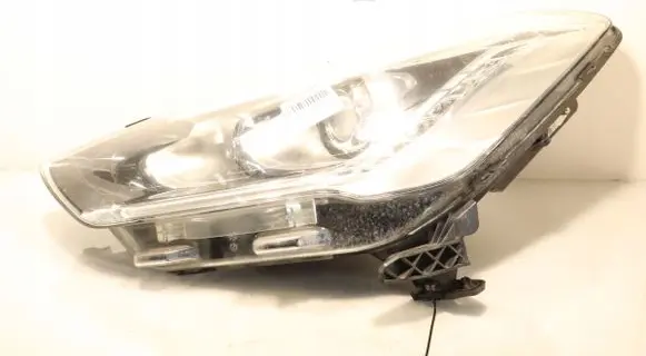 Citroen DS5 Headlight/headlamp 9806093480
