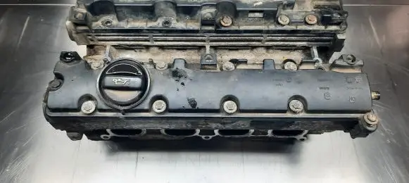 Peugeot 807 Engine head 