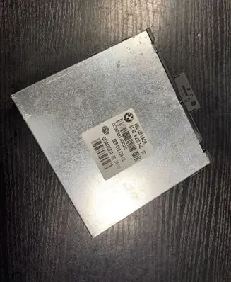 BMW 5 F10 F11 Voltage converter/converter module 9233143