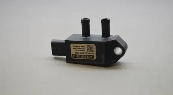 Audi Q7 4M Exhaust gas pressure sensor 059906051J