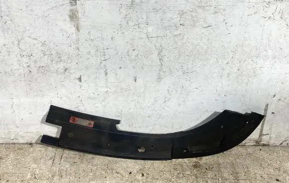 Audi TT Mk1 Radiator trim 8a0010126a