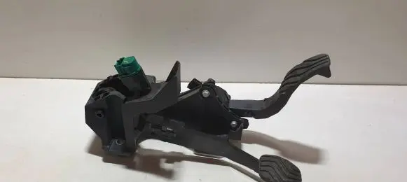 Renault Clio V Pedal assembly 180108467R 6PV01290203 03102020