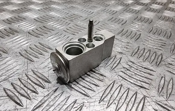Fiat Fiorino Air conditioning (A/C) expansion valve A311006E0A 52265690 HFC134A