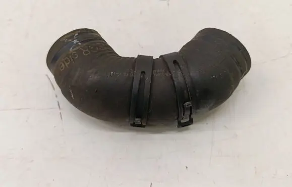 Volkswagen Golf VII Engine coolant pipe/hose 04L131521