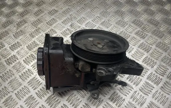 BMW 3 E46 Power steering pump 7787106