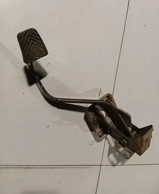 Mitsubishi Grandis Brake pedal 