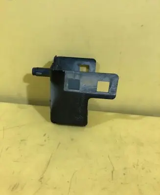 Renault Scenic III - Grand scenic III Fender mounting bracket