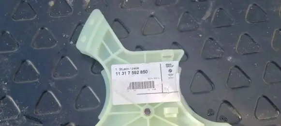 BMW 3 F30 F35 F31 Slide rail for timing chain 7592850